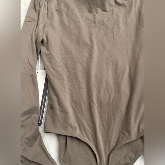 Lululemon Wundermost Ultra-Soft Nulu Wrap-Front Long-Sleeve Bodysuit XS/ NWT - Picture 7 of 7